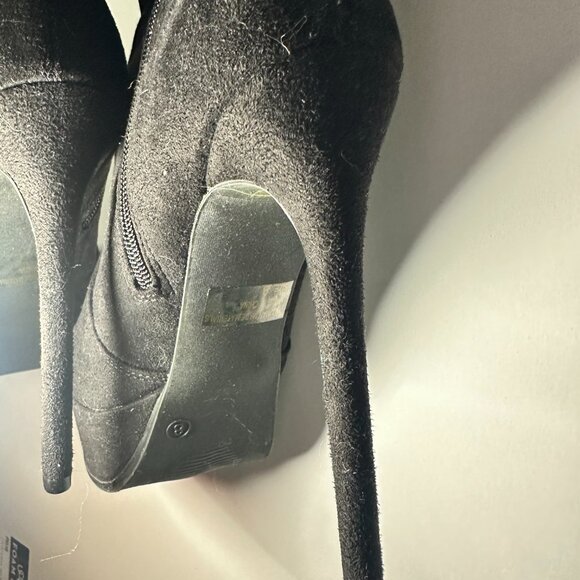 s8| Miss Lola | Black Vegan Suede Thigh-Hi Stiletto Boots | BNWT 🖤👢✨ - Picture 7 of 11